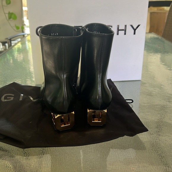 Givenchy G Cube Ankle Boots - Picture 7 of 14